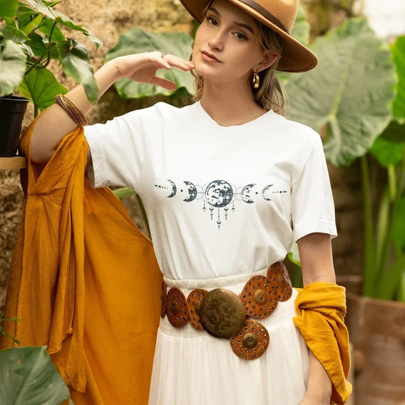 Nataly thyme Tops - Nataly thyme  moonphase tee shirt boho style